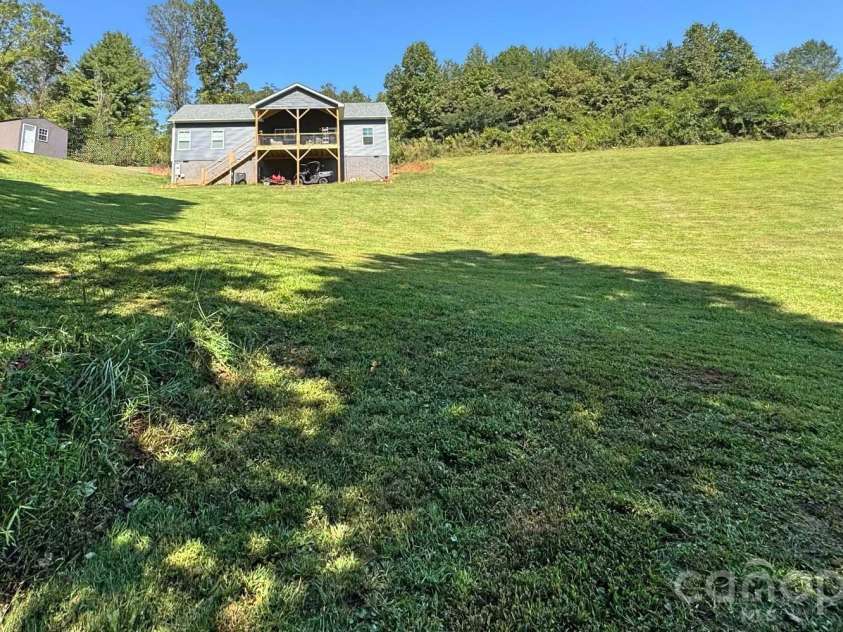 2 Watsell Drive, Leicester, NC 28748.  MLS# CAR4384323, YatesRealty ID 25022. 