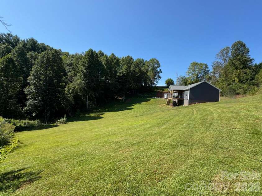 2 Watsell Drive, Leicester, NC 28748.  MLS# CAR4384323, YatesRealty ID 25022. 