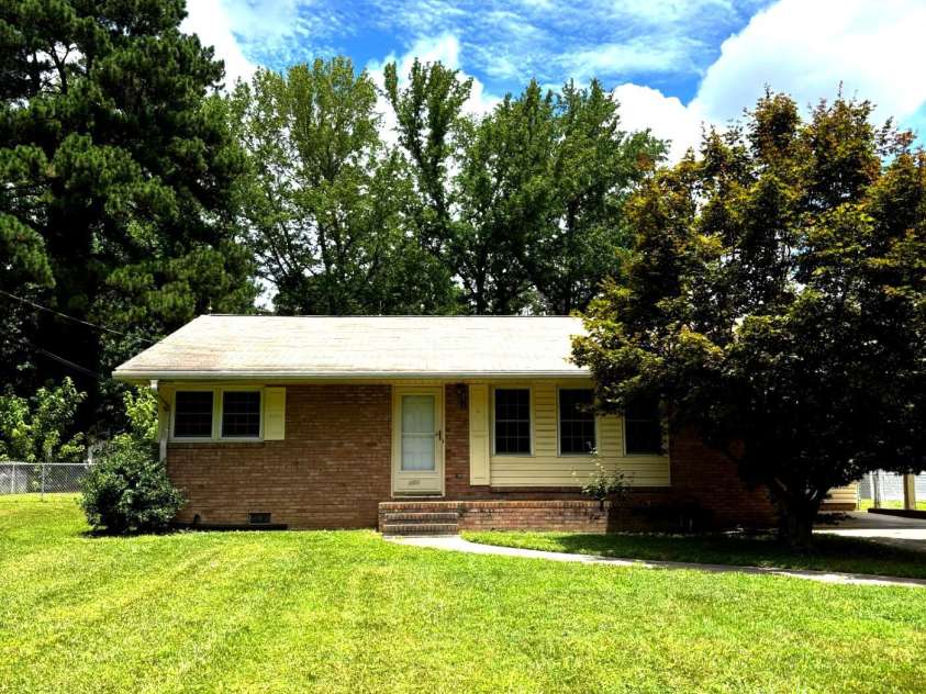 404 Sycamore Road, Salisbury, NC 28147.  MLS# CAR4277871, YatesRealty ID 25022. 