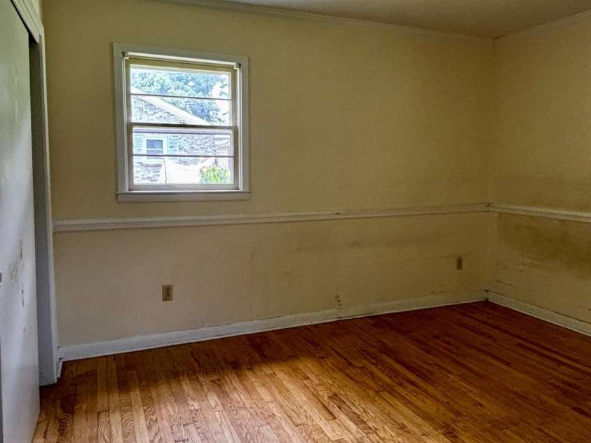 404 Sycamore Road, Salisbury, NC 28147.  MLS# CAR4277871, YatesRealty ID 25022. 