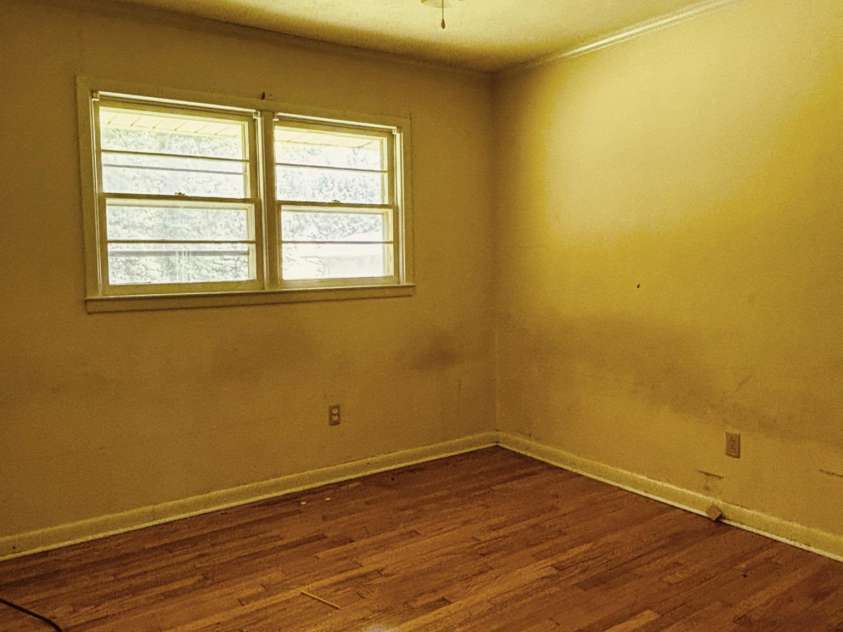 404 Sycamore Road, Salisbury, NC 28147.  MLS# CAR4277871, YatesRealty ID 25022. 