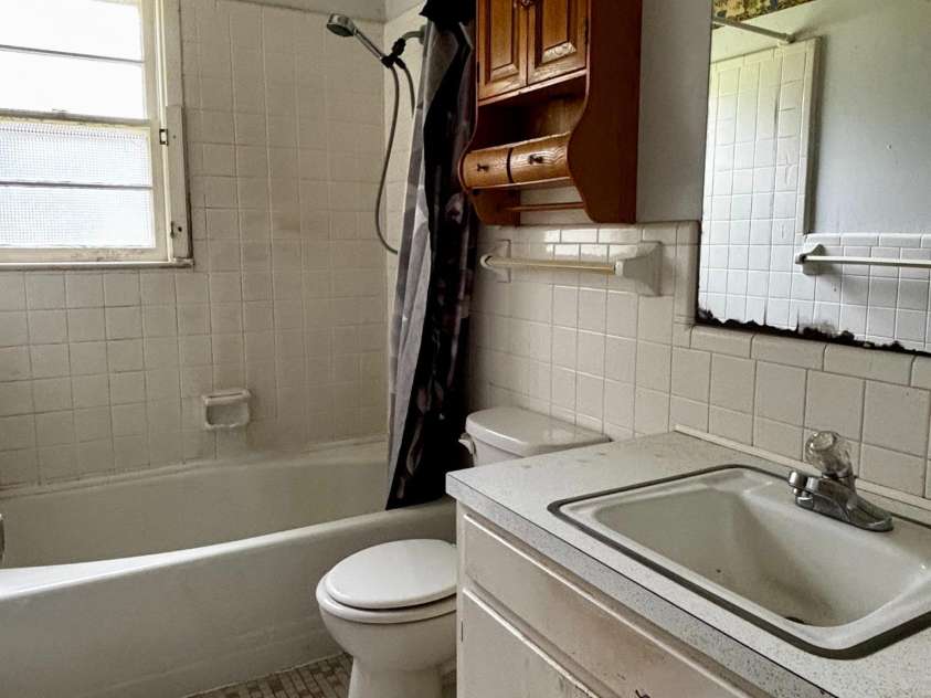 404 Sycamore Road, Salisbury, NC 28147.  MLS# CAR4277871, YatesRealty ID 25022. 