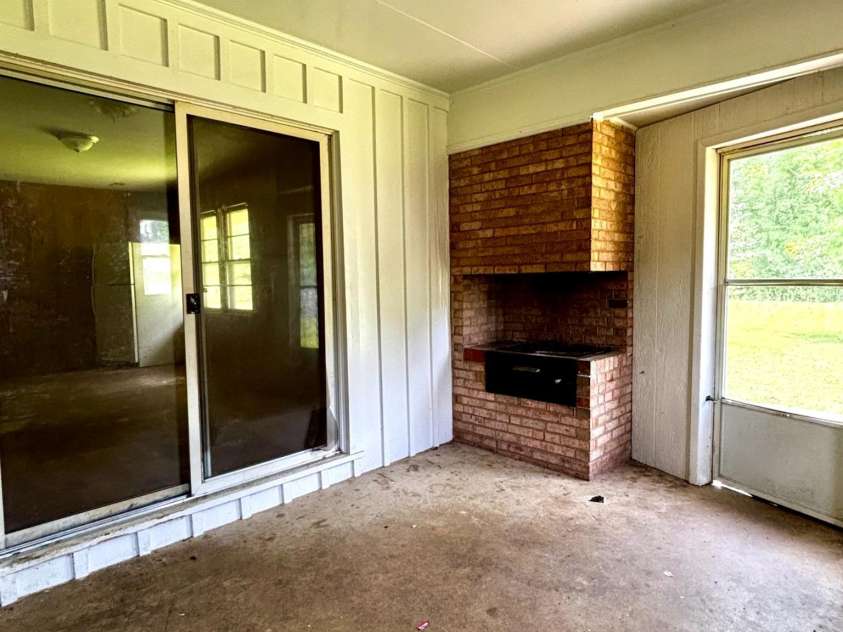 404 Sycamore Road, Salisbury, NC 28147.  MLS# CAR4277871, YatesRealty ID 25022. 