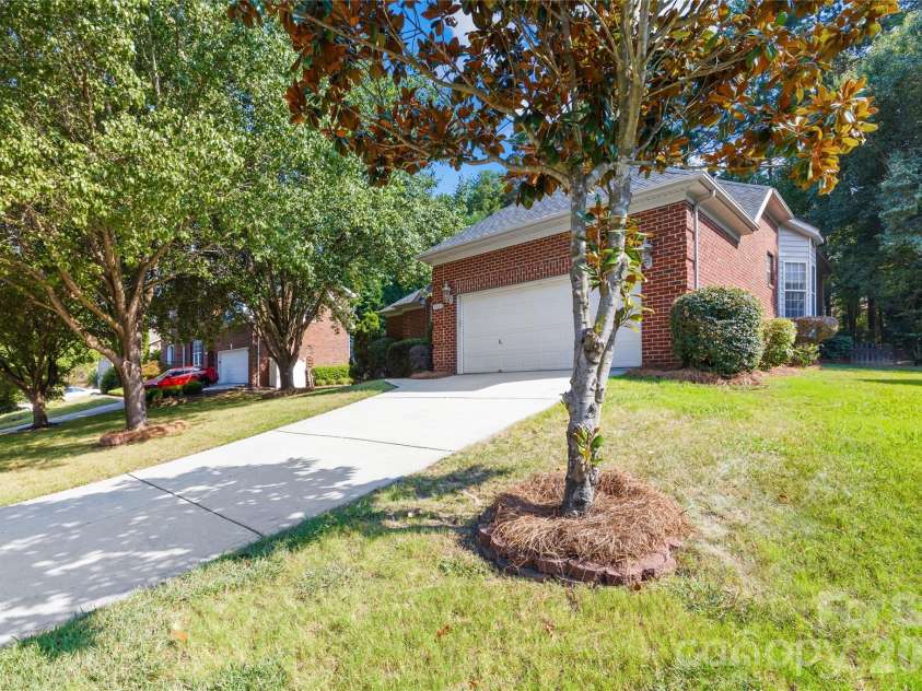 9325 Brown Gelly Drive, Huntersville, NC 28078.  MLS# CAR4340317, YatesRealty ID 25023. 