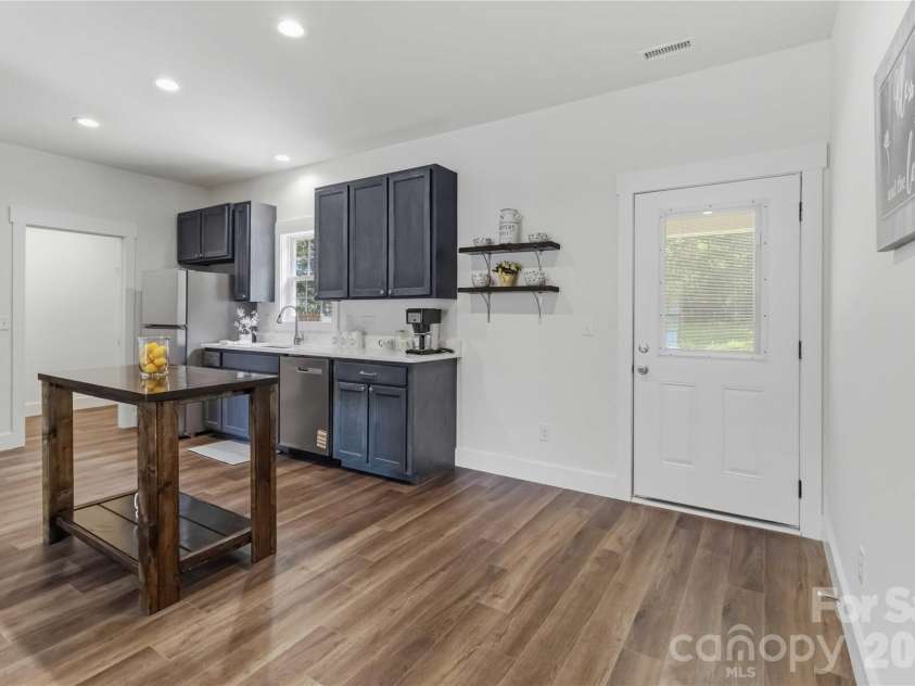 113-B Brookwood Street, Chester, SC 29706.  MLS# CAR4375468, YatesRealty ID 25024. 