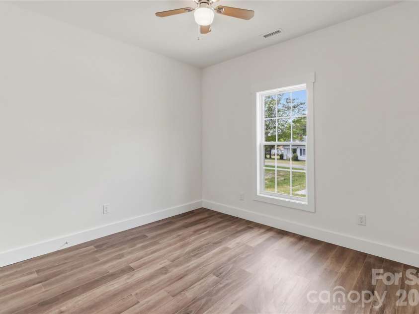 113-B Brookwood Street, Chester, SC 29706.  MLS# CAR4375468, YatesRealty ID 25024. 