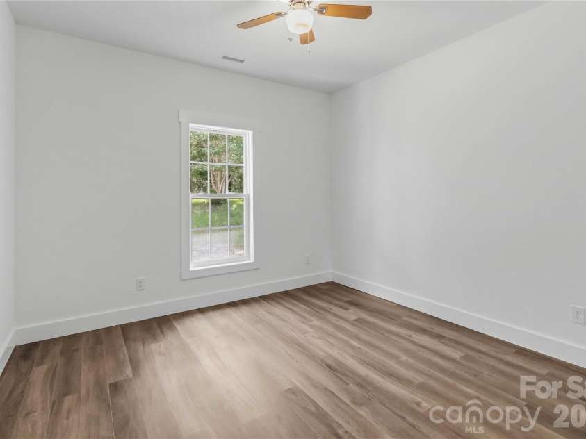 113-B Brookwood Street, Chester, SC 29706.  MLS# CAR4375468, YatesRealty ID 25024. 