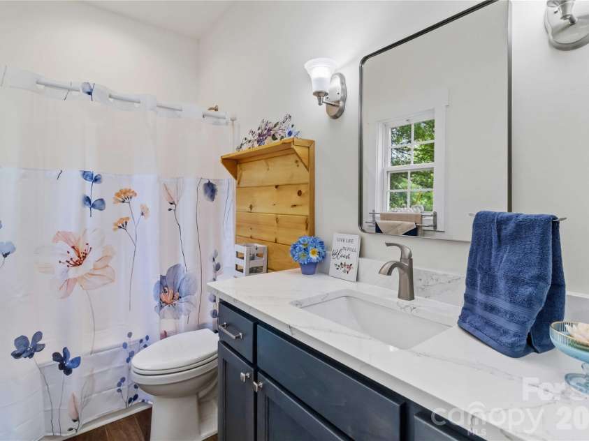 113-B Brookwood Street, Chester, SC 29706.  MLS# CAR4375468, YatesRealty ID 25024. 