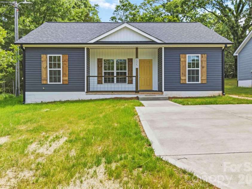 113-B Brookwood Street, Chester, SC 29706.  MLS# CAR4375468, YatesRealty ID 25024. 