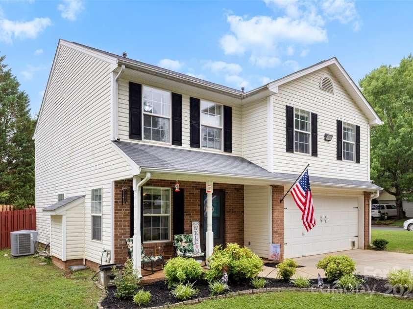 641 Saratoga Drive, Clover, SC 29710.  MLS# CAR4260686, YatesRealty ID 25024. 