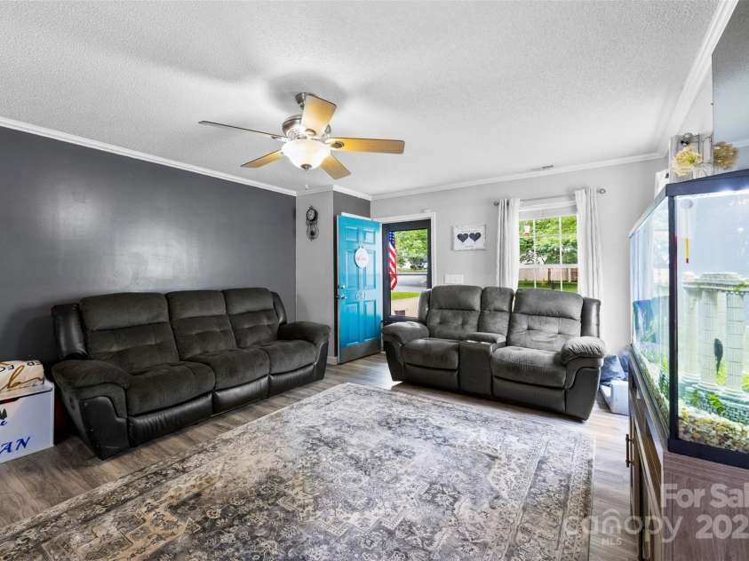 641 Saratoga Drive, Clover, SC 29710.  MLS# CAR4260686, YatesRealty ID 25024. 