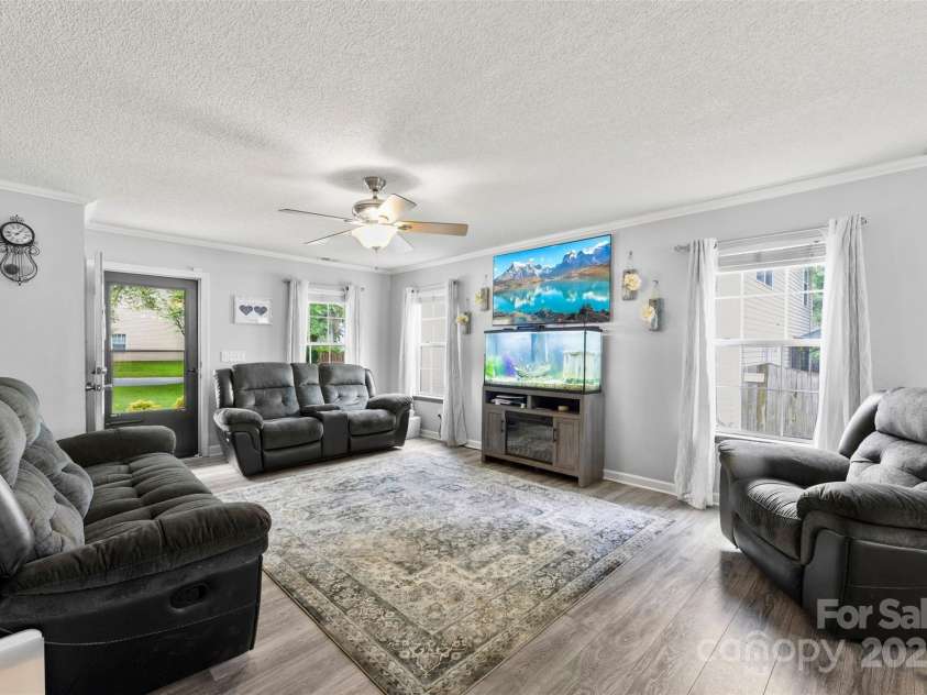 641 Saratoga Drive, Clover, SC 29710.  MLS# CAR4260686, YatesRealty ID 25024. 