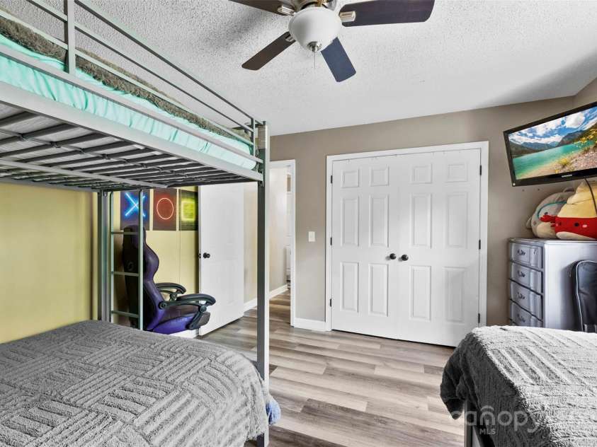 641 Saratoga Drive, Clover, SC 29710.  MLS# CAR4260686, YatesRealty ID 25024. 