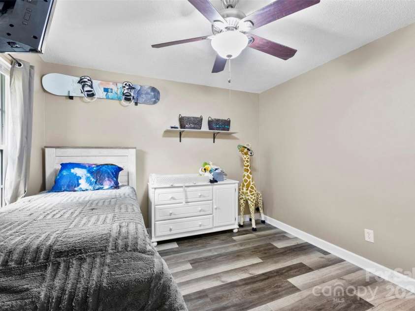 641 Saratoga Drive, Clover, SC 29710.  MLS# CAR4260686, YatesRealty ID 25024. 