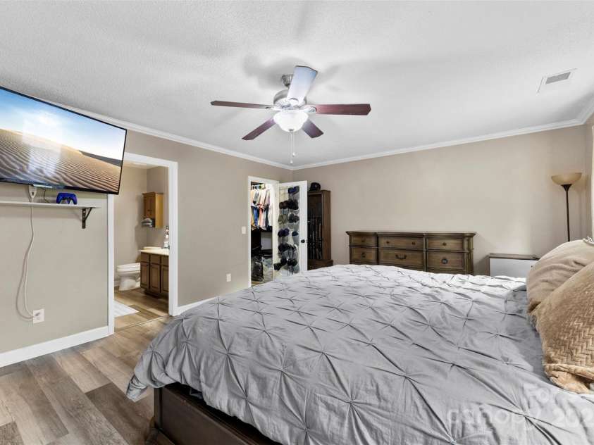 641 Saratoga Drive, Clover, SC 29710.  MLS# CAR4260686, YatesRealty ID 25024. 