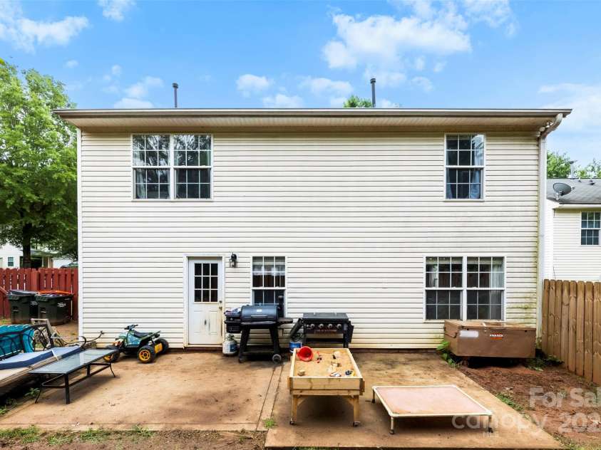 641 Saratoga Drive, Clover, SC 29710.  MLS# CAR4260686, YatesRealty ID 25024. 