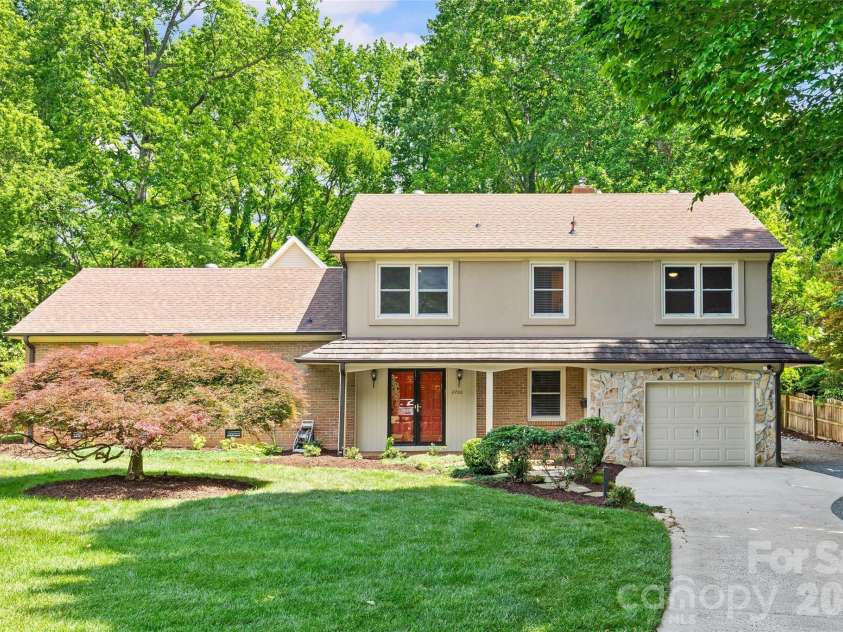 2700 Pencoyd Lane, Charlotte, NC 28210.  MLS# CAR4379709, YatesRealty ID 25025. 