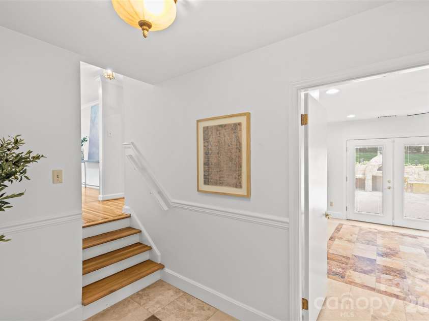 2700 Pencoyd Lane, Charlotte, NC 28210.  MLS# CAR4379709, YatesRealty ID 25025. 
