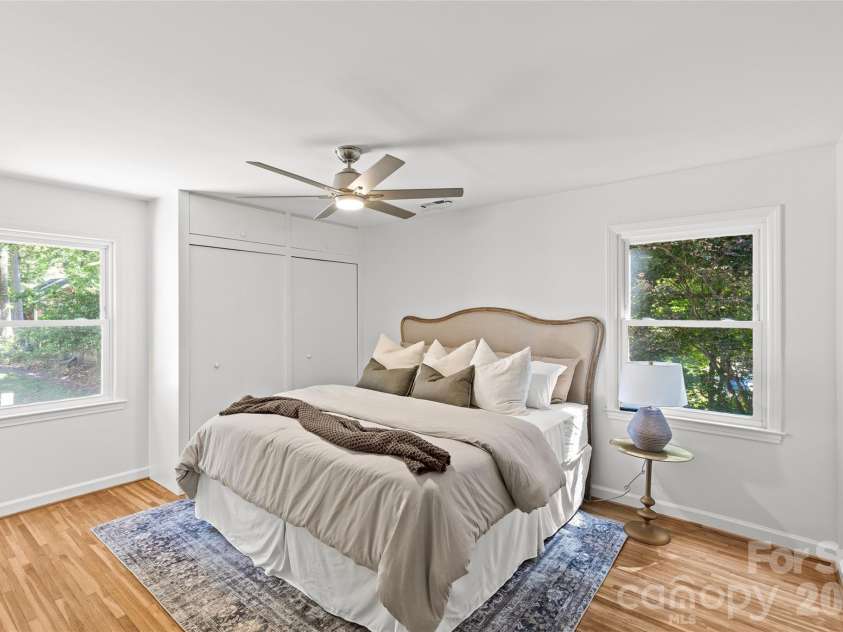 2700 Pencoyd Lane, Charlotte, NC 28210.  MLS# CAR4379709, YatesRealty ID 25025. 