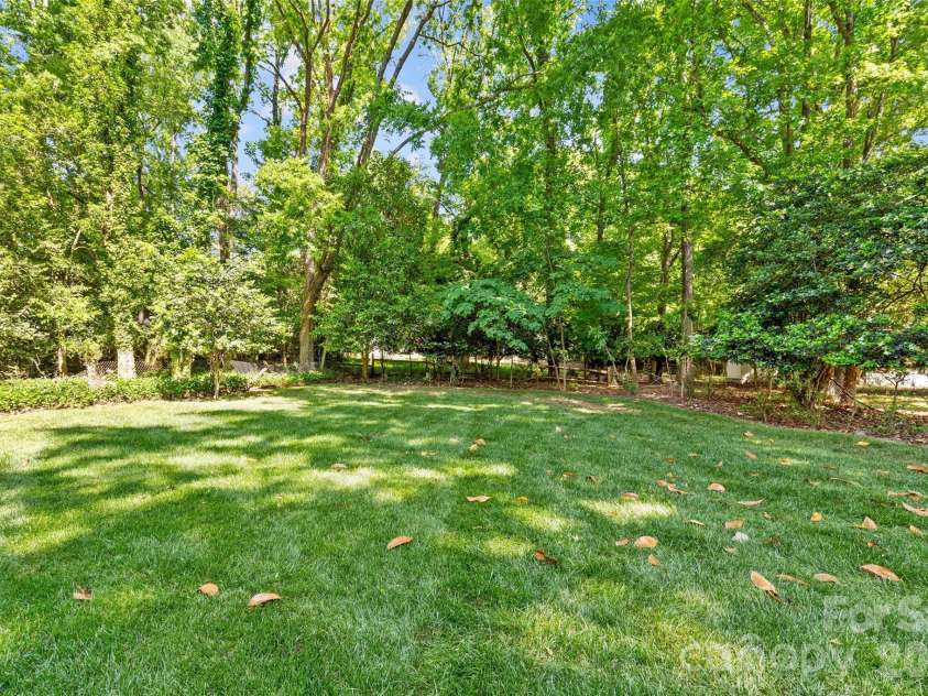2700 Pencoyd Lane, Charlotte, NC 28210.  MLS# CAR4379709, YatesRealty ID 25025. 