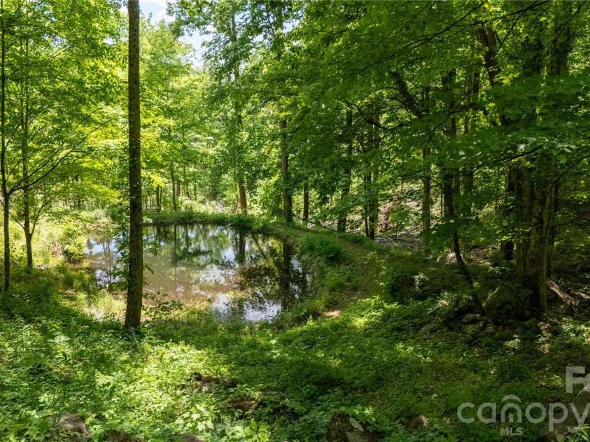 8 Westward Way, Bakersville, NC 28705.  MLS# CAR4384031, YatesRealty ID 25026. 