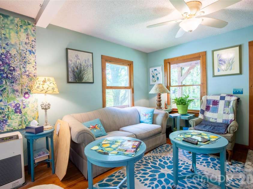 8 Westward Way, Bakersville, NC 28705.  MLS# CAR4384031, YatesRealty ID 25026. 
