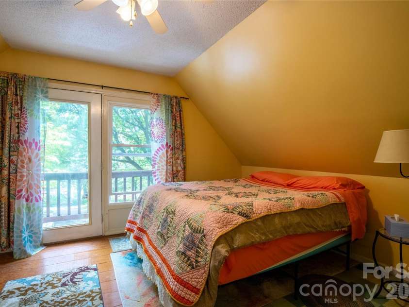 8 Westward Way, Bakersville, NC 28705.  MLS# CAR4384031, YatesRealty ID 25026. 