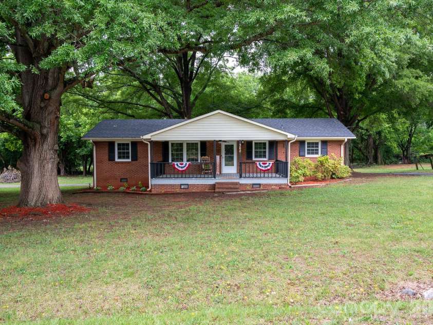 360 Trexler Loop, Salisbury, NC 28144.  MLS# CAR4337473, YatesRealty ID 25027. 