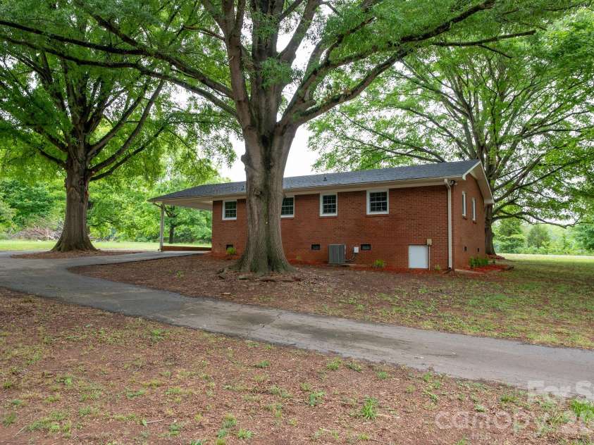 360 Trexler Loop, Salisbury, NC 28144.  MLS# CAR4337473, YatesRealty ID 25027. 