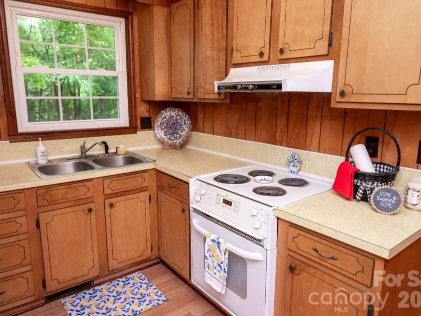 360 Trexler Loop, Salisbury, NC 28144.  MLS# CAR4337473, YatesRealty ID 25027. 