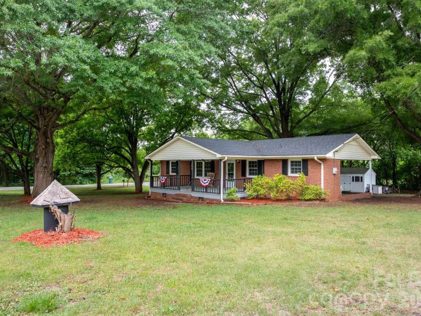 360 Trexler Loop, Salisbury, NC 28144.  MLS# CAR4337473, YatesRealty ID 25027. 