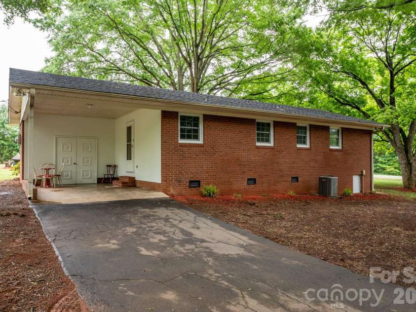 360 Trexler Loop, Salisbury, NC 28144.  MLS# CAR4337473, YatesRealty ID 25027. 
