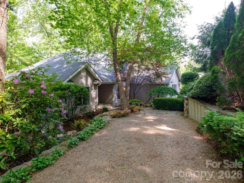 30 Cherokee Trail, Fletcher, NC 28732.  MLS# CAR4381423, YatesRealty ID 25028. 