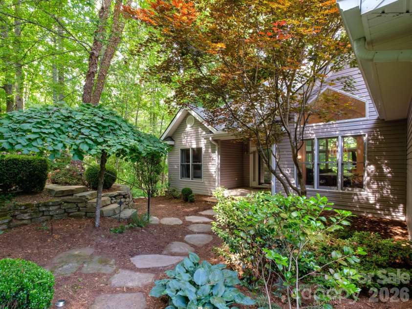 30 Cherokee Trail, Fletcher, NC 28732.  MLS# CAR4381423, YatesRealty ID 25028. 