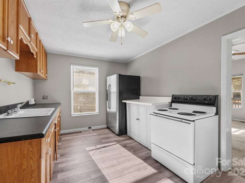 219 Link Street, Fort Mill, SC 29715.  MLS# CAR4326464, YatesRealty ID 2503. 