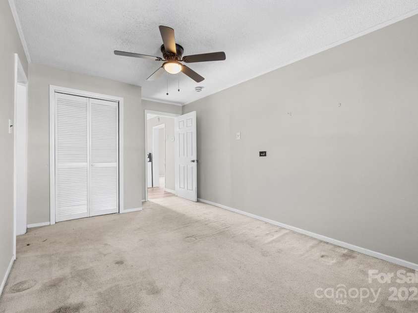 219 Link Street, Fort Mill, SC 29715.  MLS# CAR4326464, YatesRealty ID 2503. 