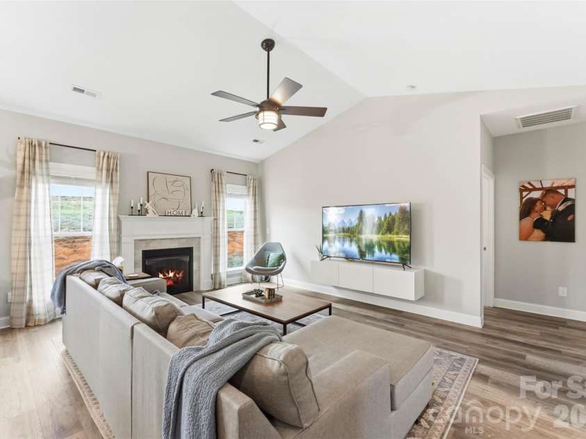 248 Pinnacle Crossing, Shelby, NC 28152.  MLS# CAR4345640, YatesRealty ID 2503. 