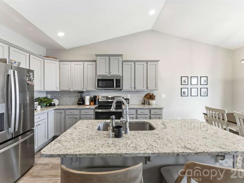 248 Pinnacle Crossing, Shelby, NC 28152.  MLS# CAR4345640, YatesRealty ID 2503. 