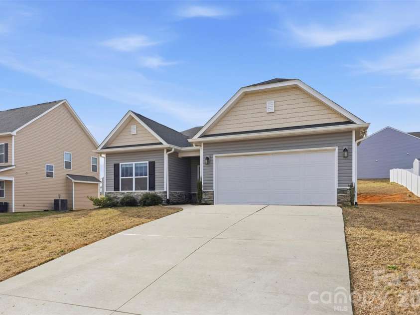 248 Pinnacle Crossing, Shelby, NC 28152.  MLS# CAR4345640, YatesRealty ID 2503. 