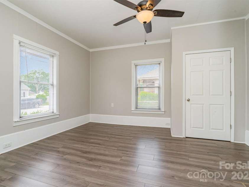 620 Brookwood Drive, Mooresville, NC 28115.  MLS# CAR4276432, YatesRealty ID 25030. 