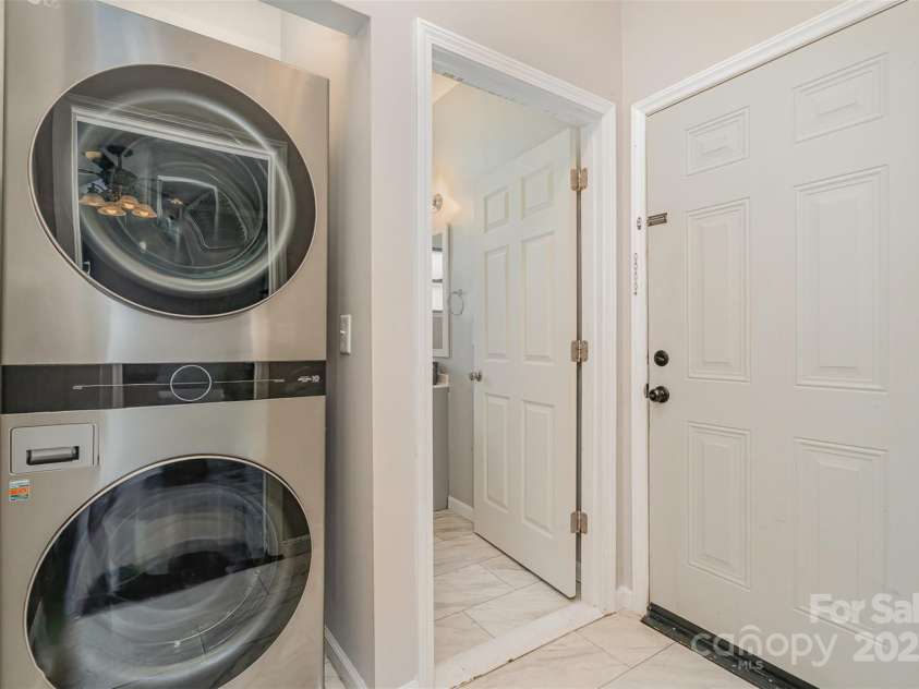 620 Brookwood Drive, Mooresville, NC 28115.  MLS# CAR4276432, YatesRealty ID 25030. 