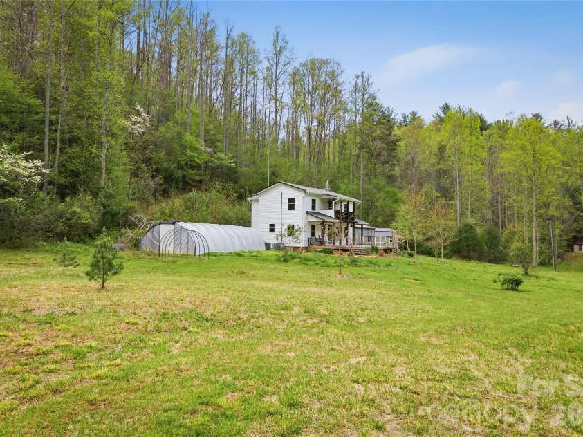 6470 Stone Mountain Road, Lenoir, NC 28645.  MLS# CAR4356646, YatesRealty ID 25030. 