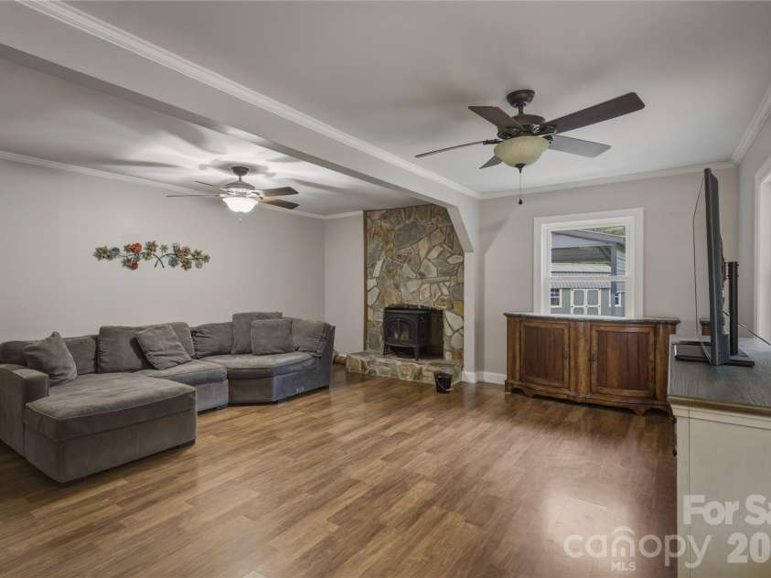 6470 Stone Mountain Road, Lenoir, NC 28645.  MLS# CAR4356646, YatesRealty ID 25030. 