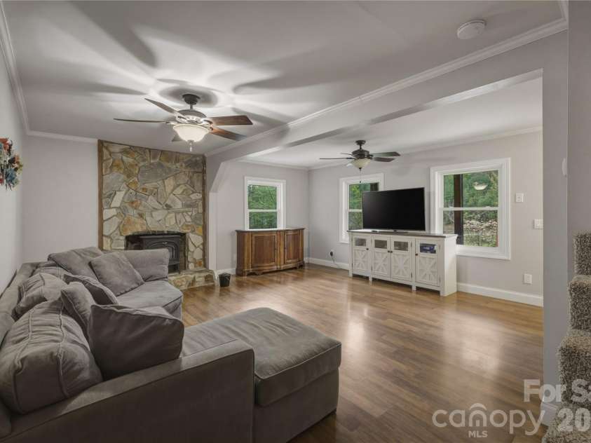 6470 Stone Mountain Road, Lenoir, NC 28645.  MLS# CAR4356646, YatesRealty ID 25030. 