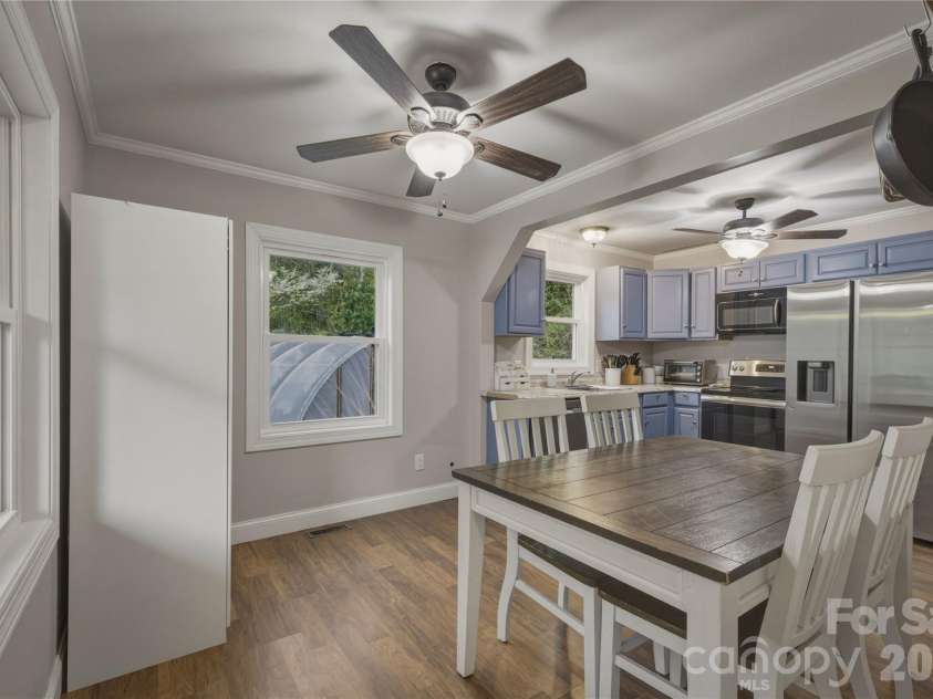 6470 Stone Mountain Road, Lenoir, NC 28645.  MLS# CAR4356646, YatesRealty ID 25030. 