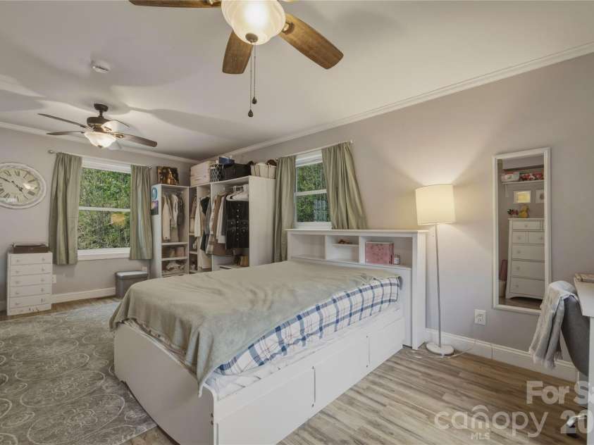 6470 Stone Mountain Road, Lenoir, NC 28645.  MLS# CAR4356646, YatesRealty ID 25030. 