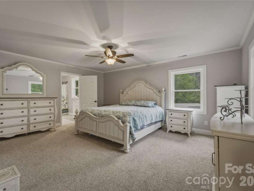 6470 Stone Mountain Road, Lenoir, NC 28645.  MLS# CAR4356646, YatesRealty ID 25030. 