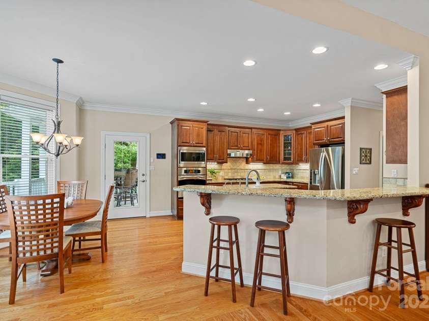 166 Pinnacle Shores Drive, Mooresville, NC 28117.  MLS# CAR4259986, YatesRealty ID 25031. 
