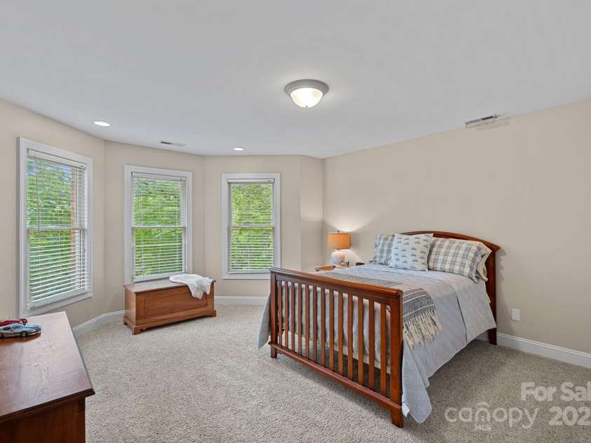 166 Pinnacle Shores Drive, Mooresville, NC 28117.  MLS# CAR4259986, YatesRealty ID 25031. 