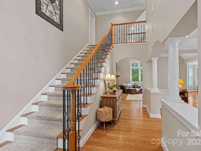 166 Pinnacle Shores Drive, Mooresville, NC 28117.  MLS# CAR4259986, YatesRealty ID 25031. Foyer